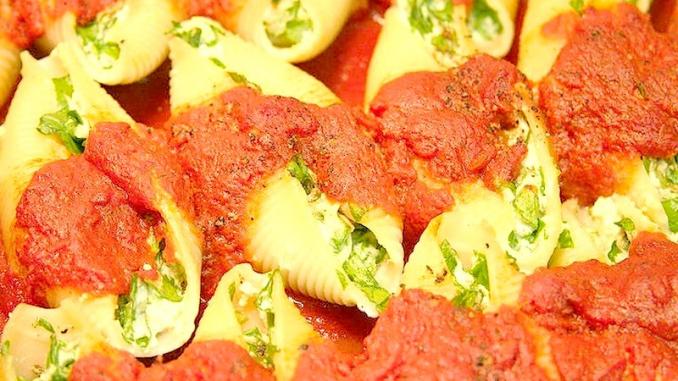 pasta caracoles gigantes rellenos pasta rellena