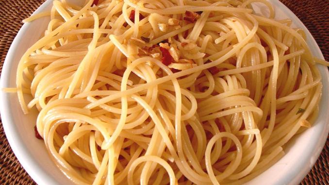 spaghetti al ajillo plato spaghetti al ajillo