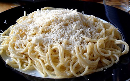 vermicelli con vermicelli con salsa dos quesos
