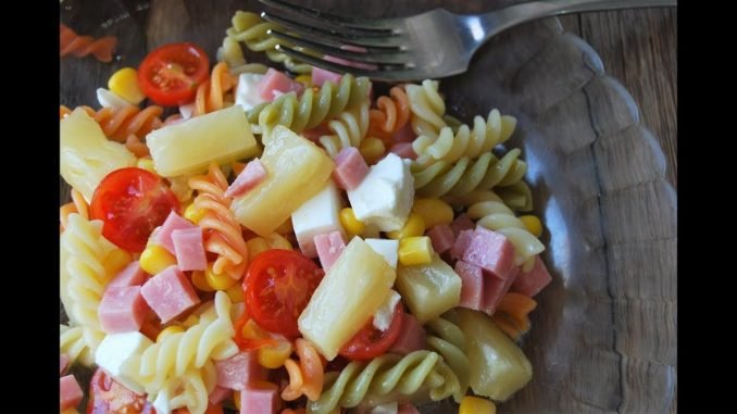 Ensalada de pasta multicolor